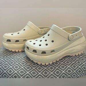 Crocs Mega Crush Clog 9 Bone color